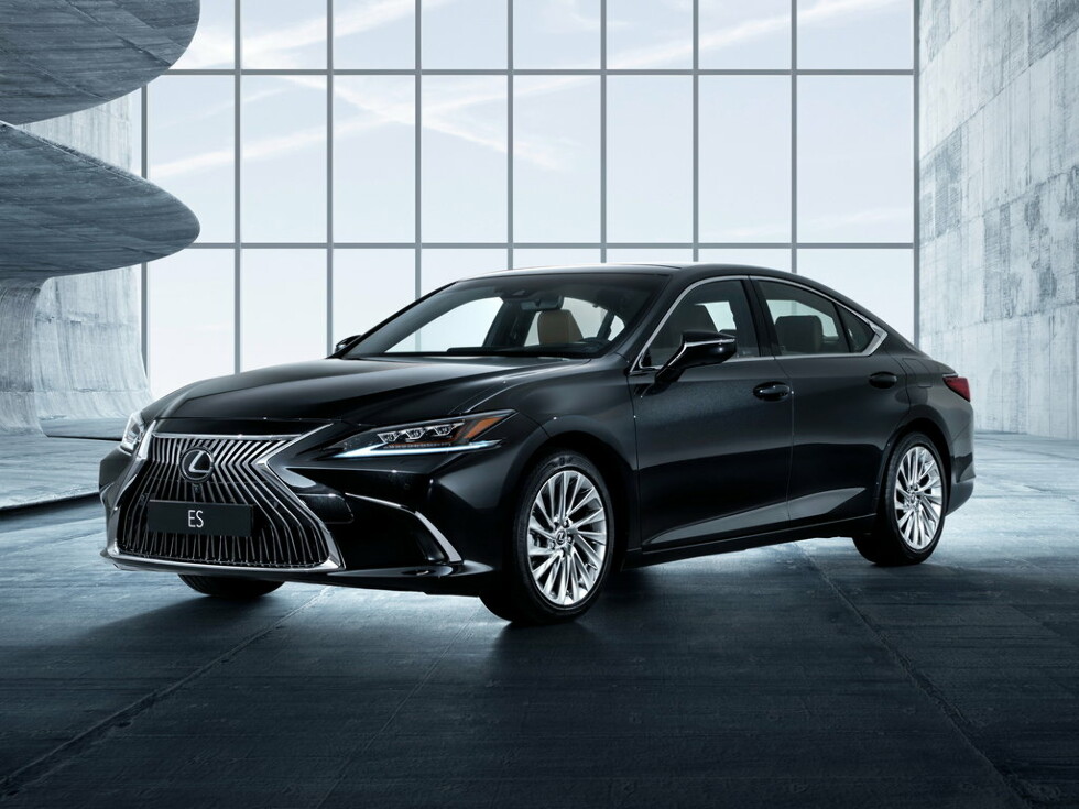 Коврики текстильные "Премиум+" для Lexus ES250 (седан / XV70) 2018 - Н.В., черные, 5шт.