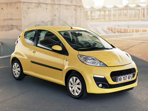 Коврики текстильные "Стандарт" для Peugeot 107 (хэтчбек 5 дв) 2012 - 2015, черные, 4шт.